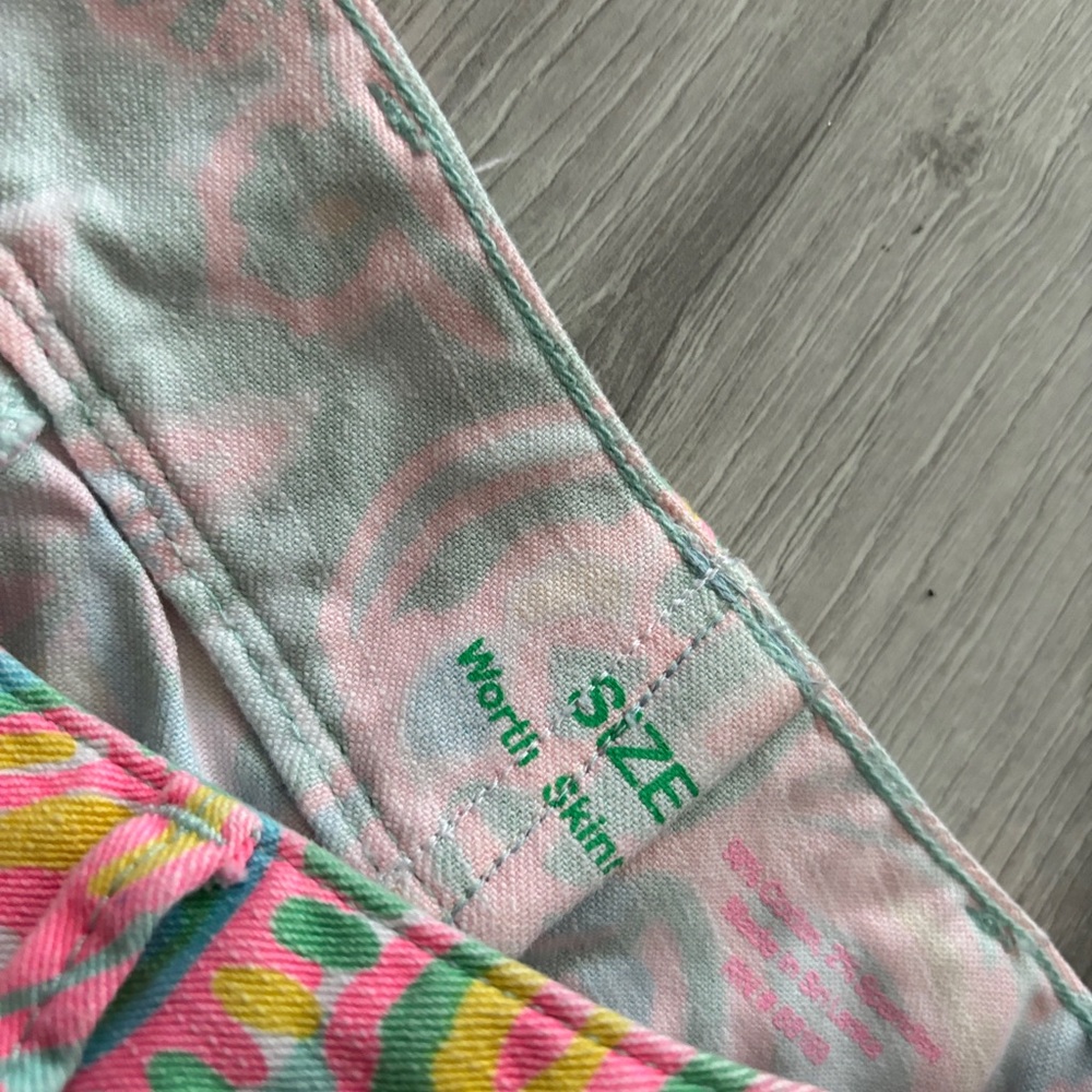 Lilly Pulitzer Capris - Picture 6 of 7